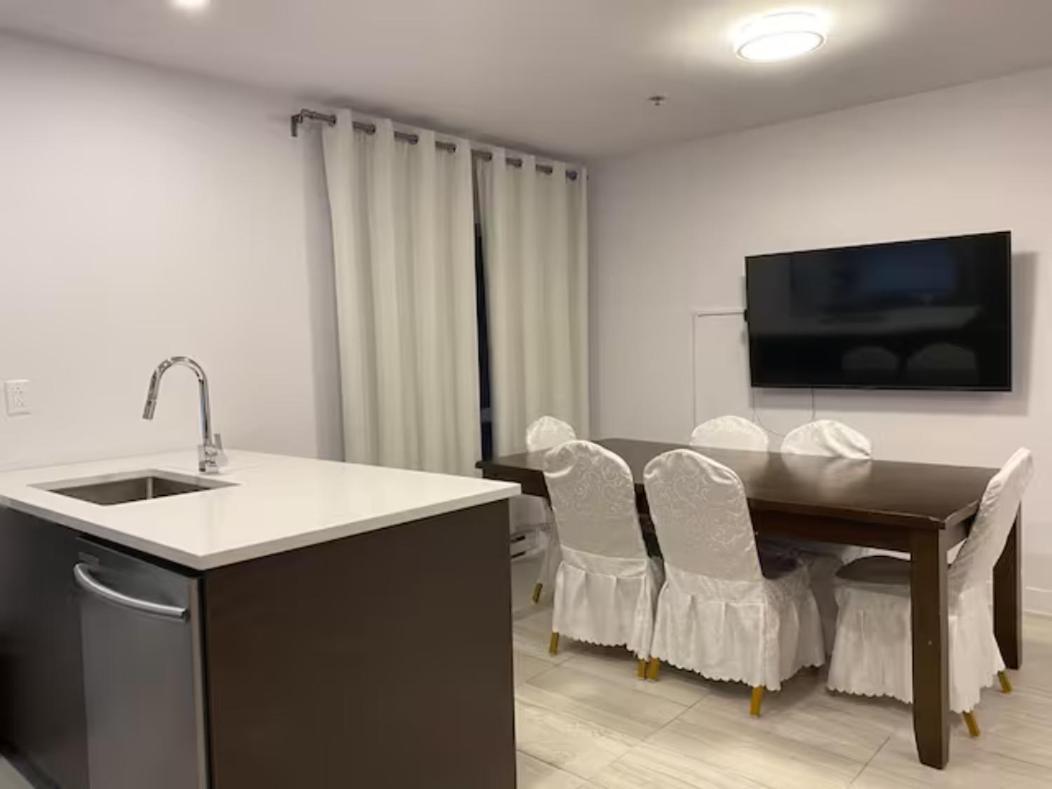 Le Bijou Airhome Монреаль Номер фото